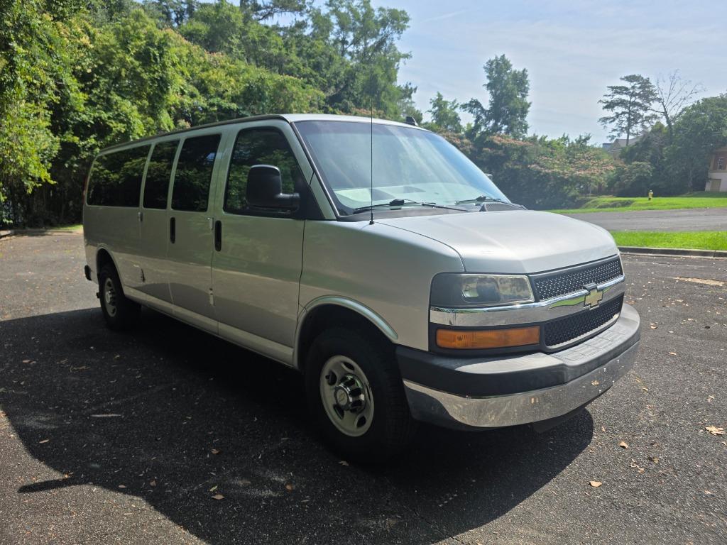 2016 Chevrolet G3500 Vans - $34,990