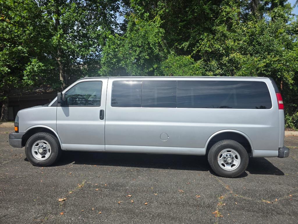 2016 Chevrolet G3500 Vans - $34,990