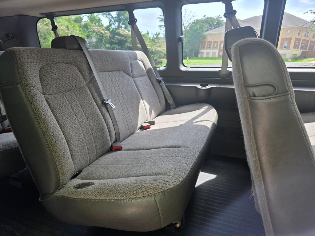 2016 Chevrolet G3500 Vans - $34,990