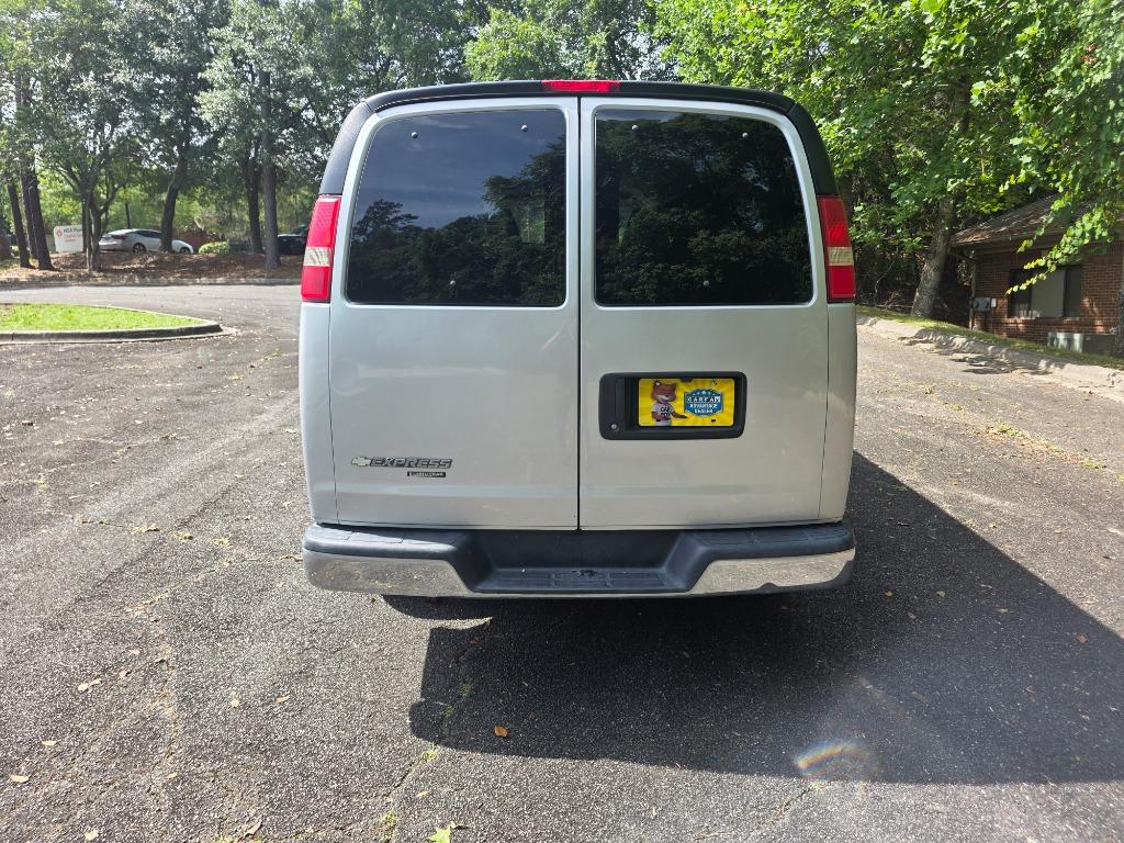 2016 Chevrolet G3500 Vans - $34,990
