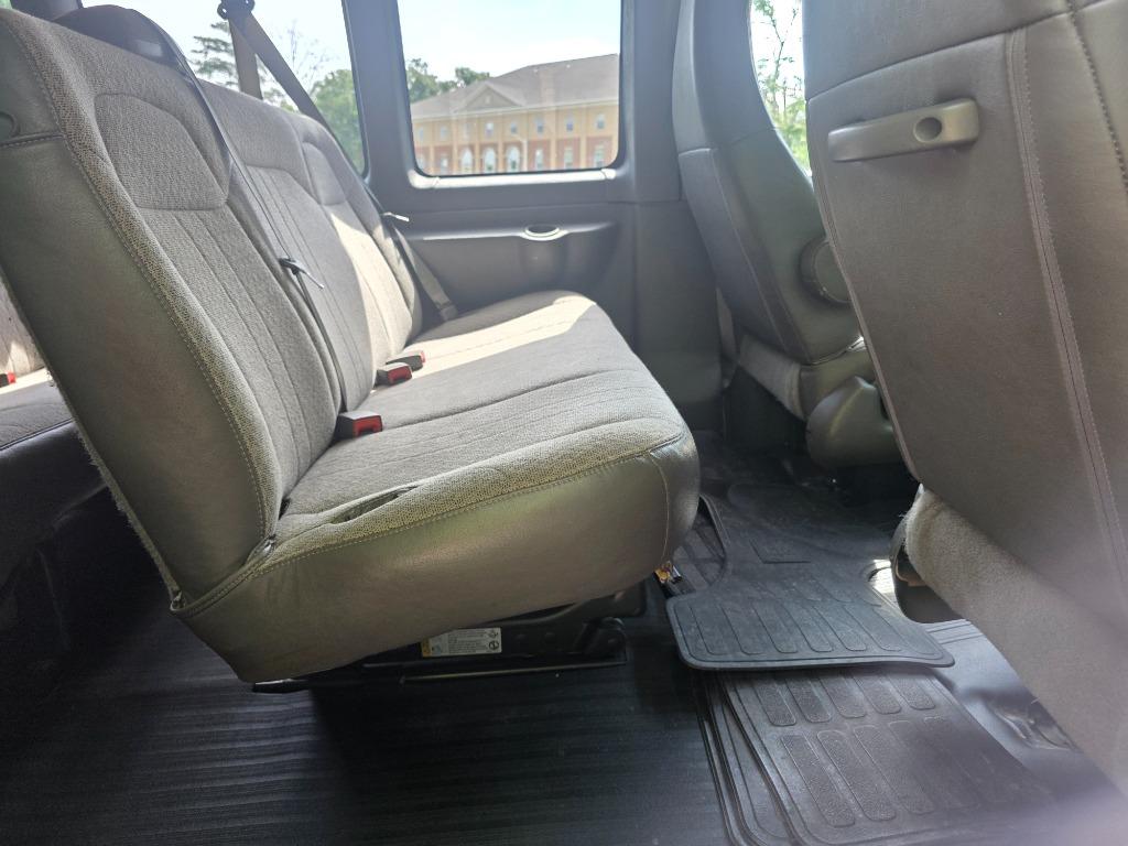 2016 Chevrolet G3500 Vans - $34,990