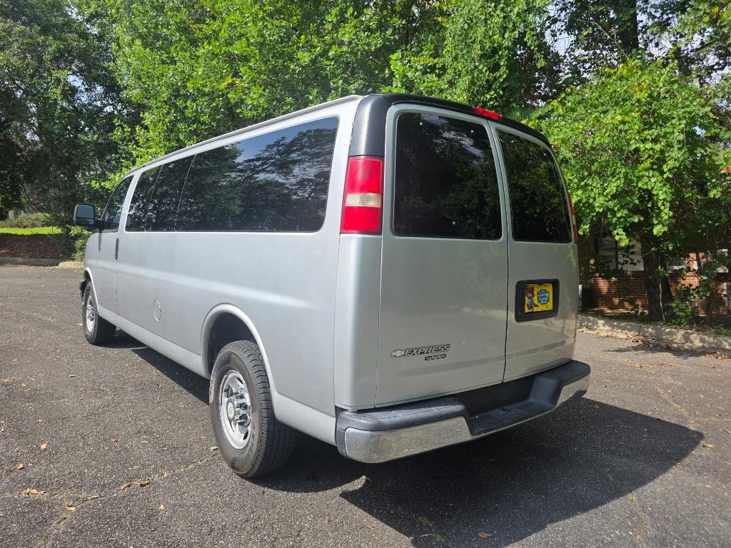 2016 Chevrolet G3500 Vans - $34,990