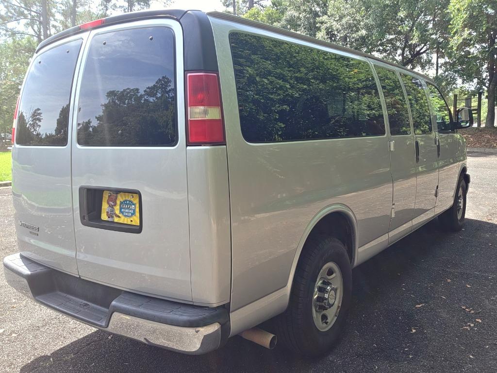 2016 Chevrolet G3500 Vans - $34,990