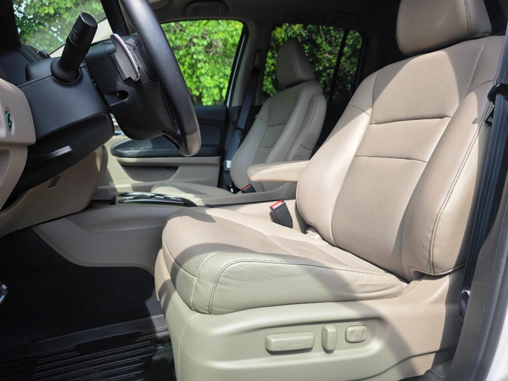 2022 Honda Ridgeline - $35,990