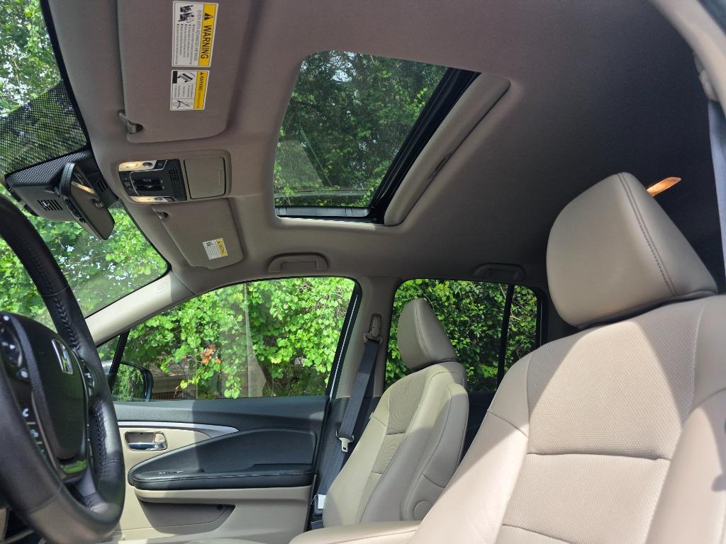 2022 Honda Ridgeline - $35,990