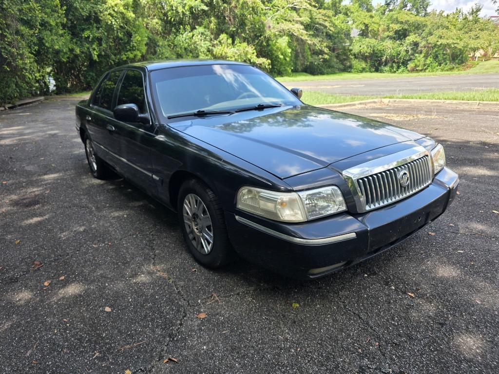 2008 Mercury Grand Marquis - $7,988