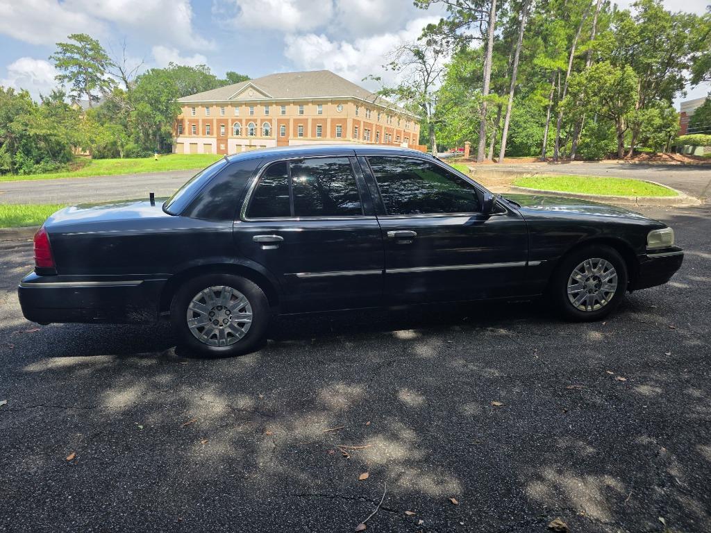 2008 Mercury Grand Marquis - $7,988