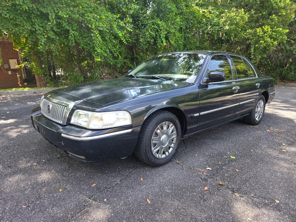 2008 Mercury Grand Marquis - $7,988