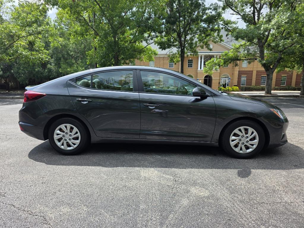 2020 Hyundai Elantra - $15,990