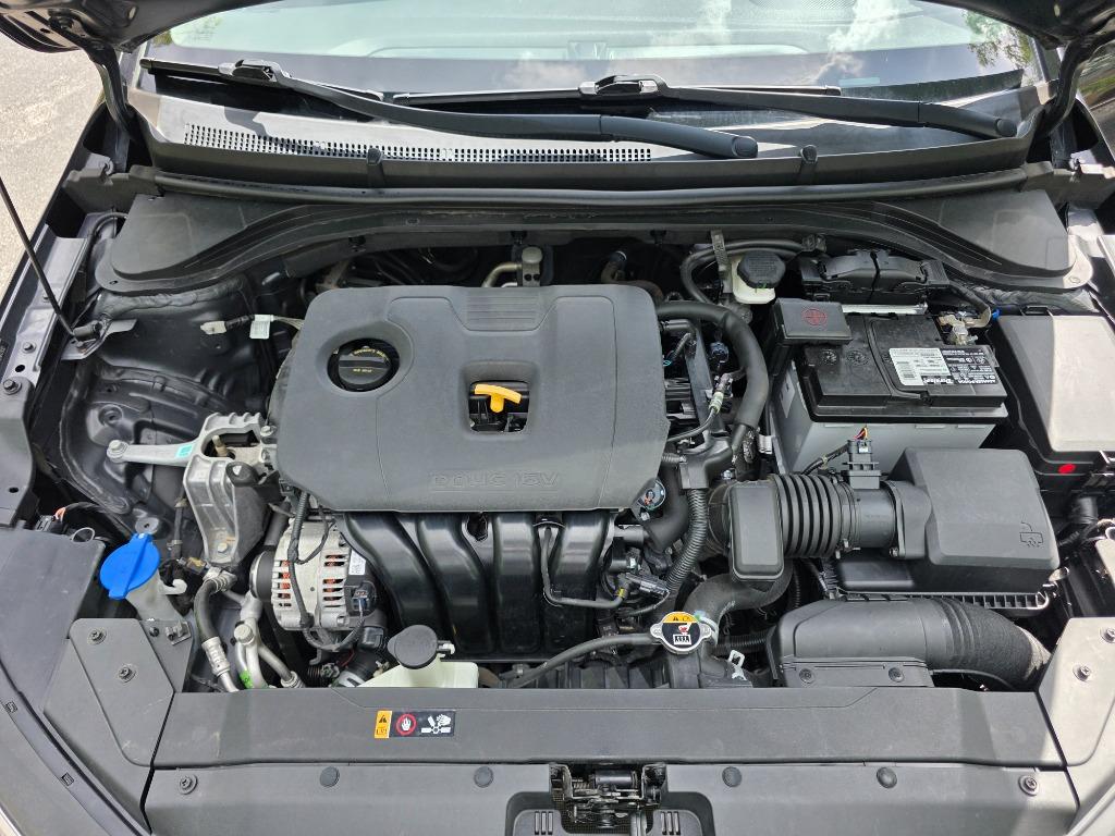 2020 Hyundai Elantra - $15,990