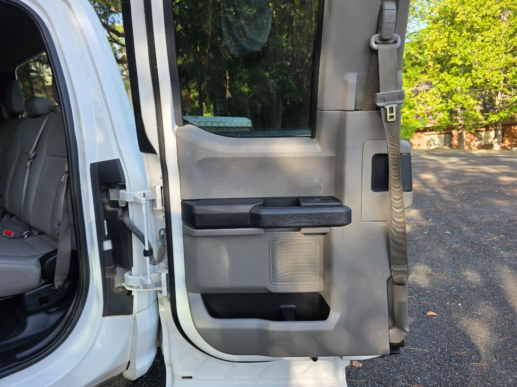 2016 Ford F-150 - $12,990