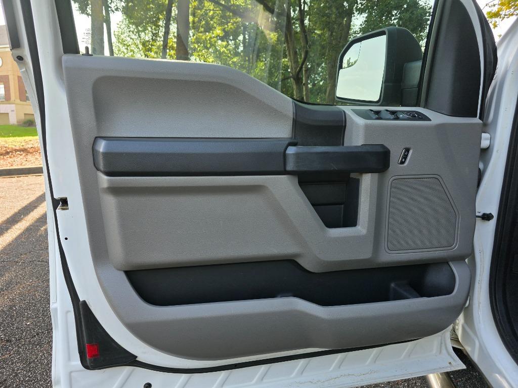 2016 Ford F-150 - $12,990