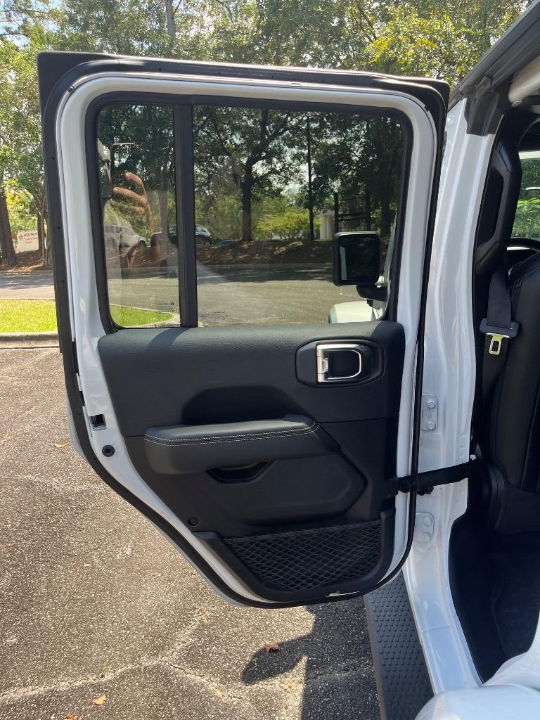 2023 Jeep Wrangler - $28,990