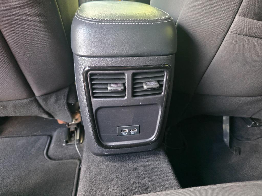 2020 Dodge Charger - $17,990