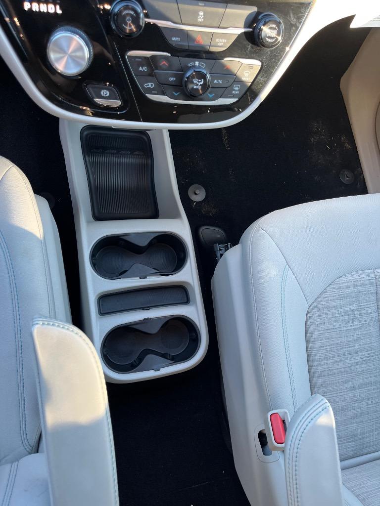 2018 Chrysler Pacifica - $21,990