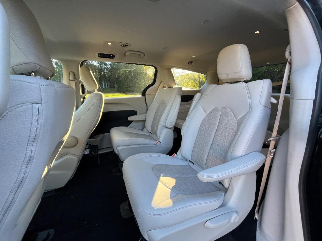 2018 Chrysler Pacifica - $21,990
