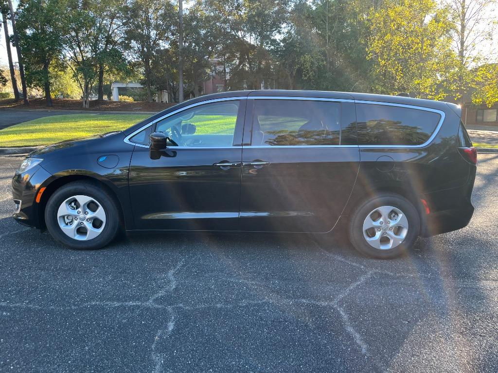 2018 Chrysler Pacifica - $21,990