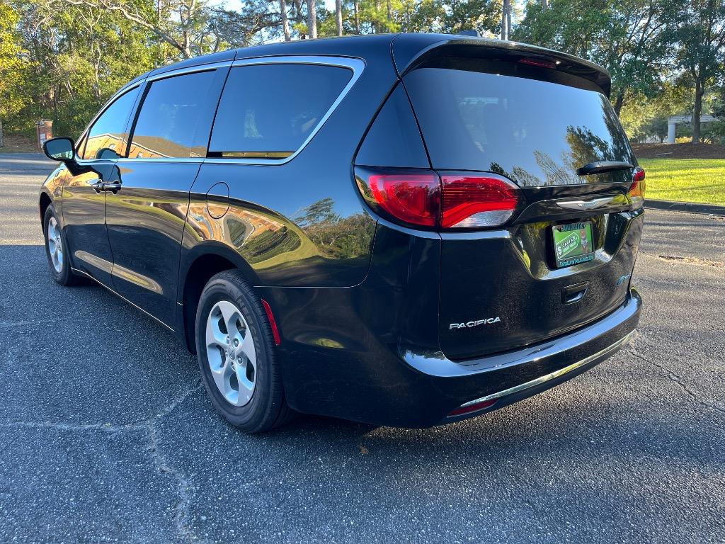 2018 Chrysler Pacifica - $21,990