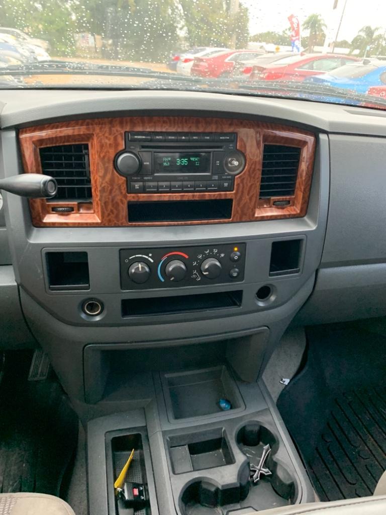 2006 Dodge Ram 1500 Laramie:10