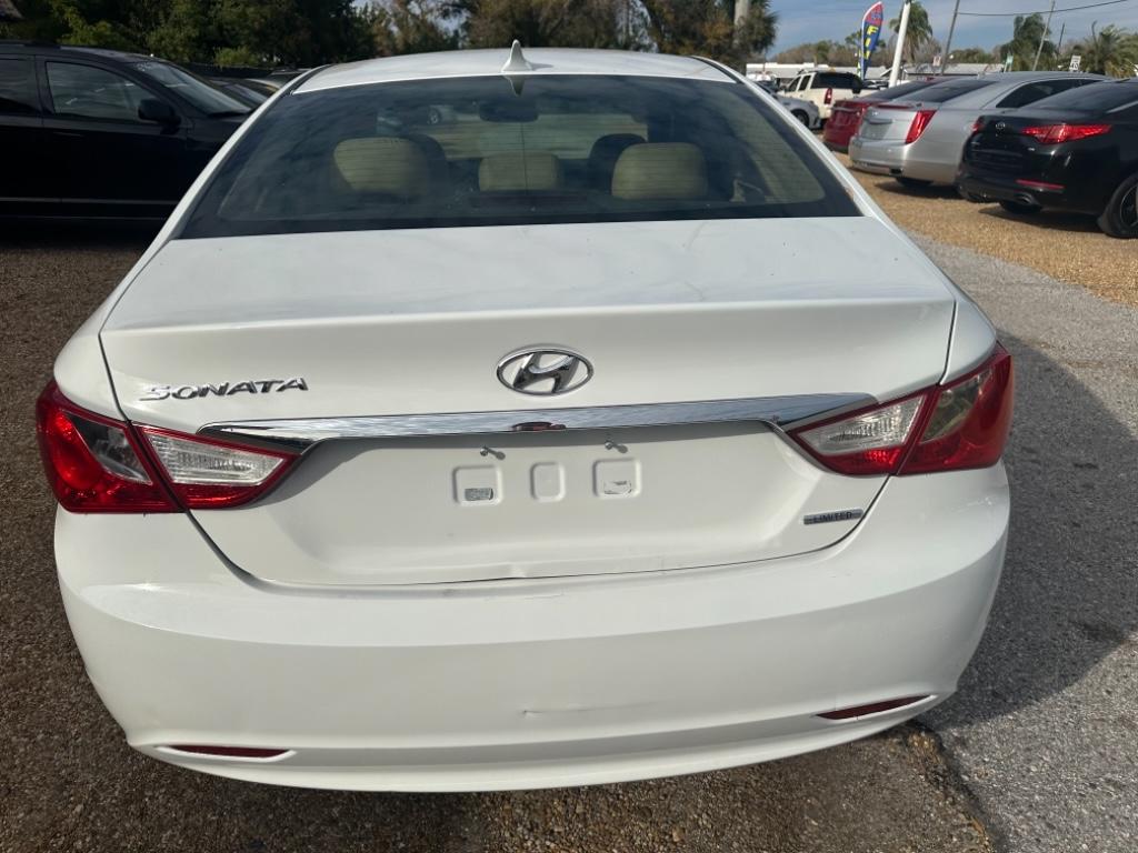2011 Hyundai Sonata Limited:3095RR