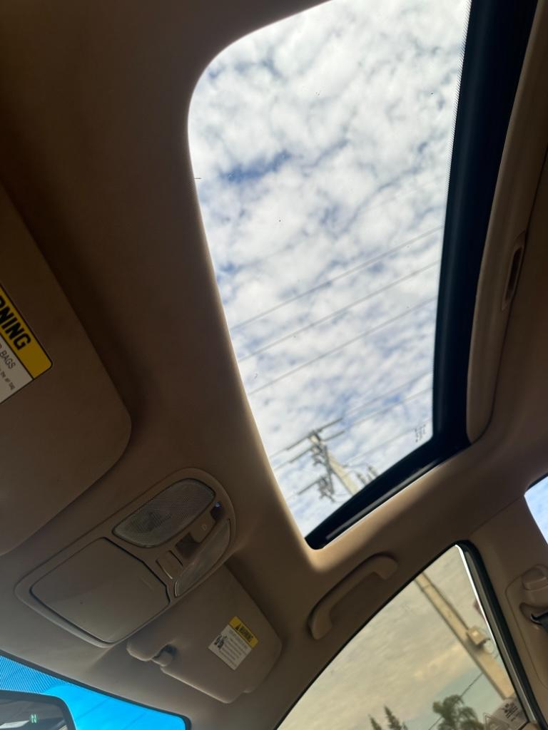 2011 Hyundai Sonata Limited:3095RR