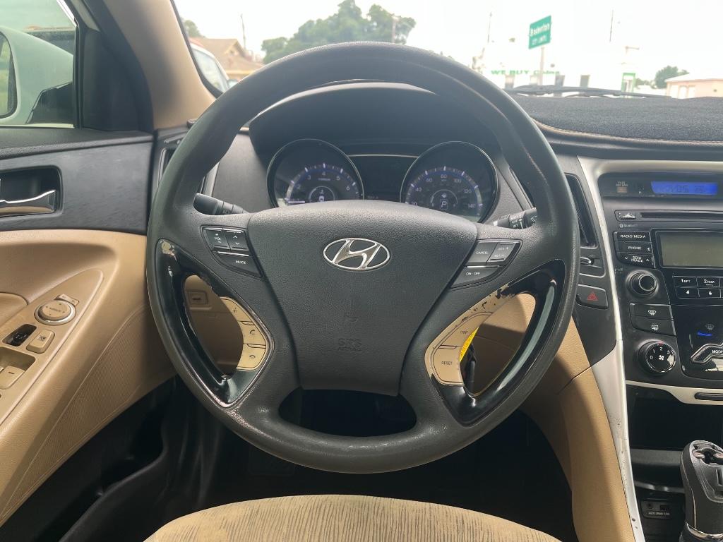 2013 Hyundai Sonata GLS:4330RRRR