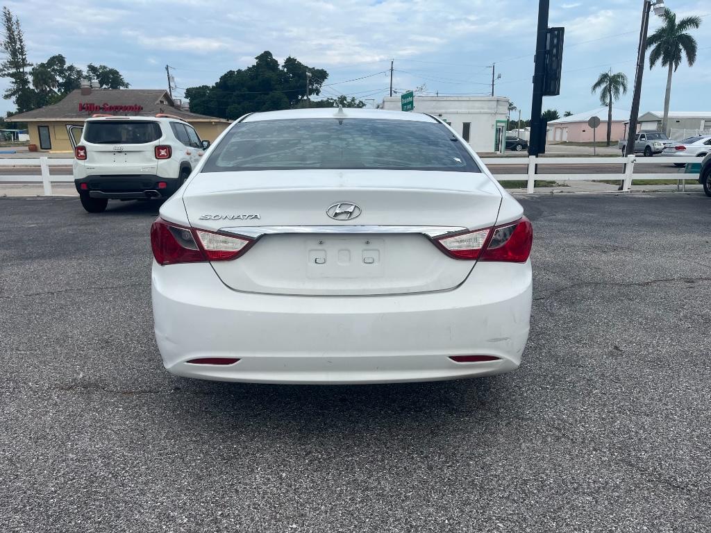 2013 Hyundai Sonata GLS:4330RRRR