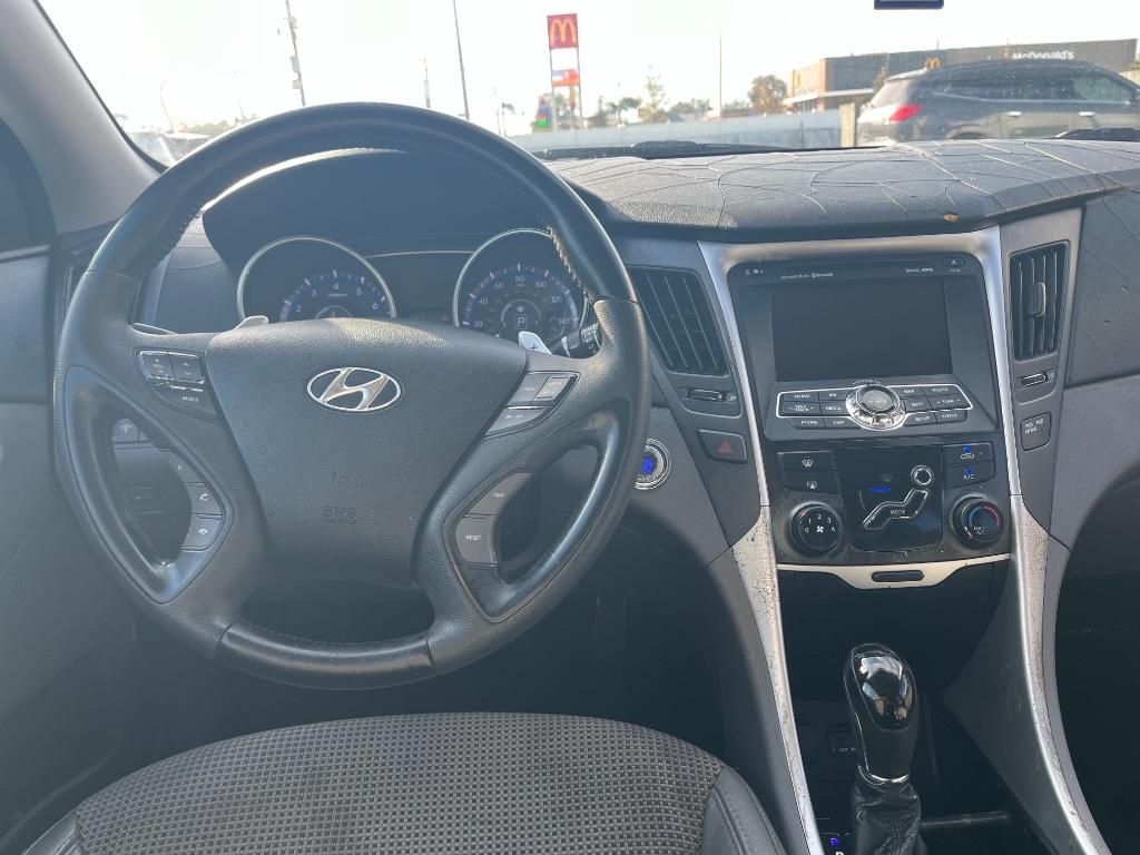 2011 Hyundai Sonata Limited:4717RRRRR