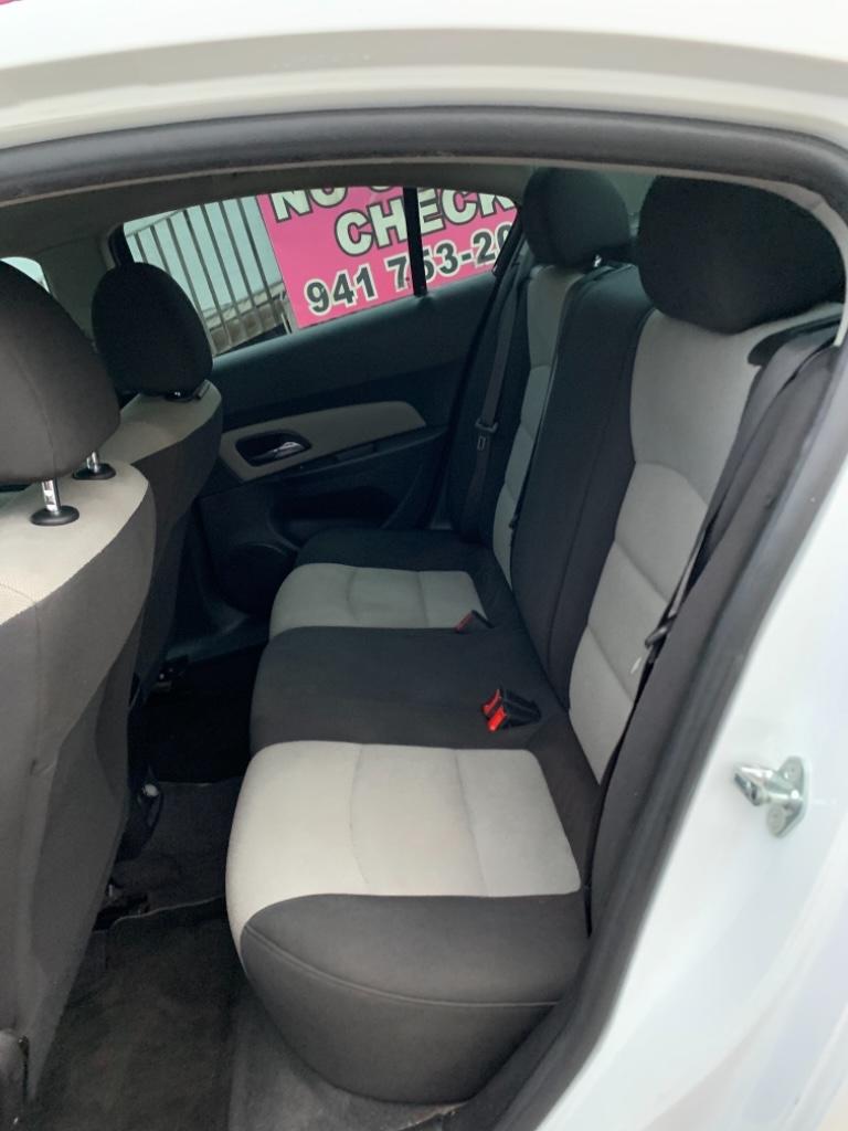 2015 Chevrolet Cruze LS:4890r