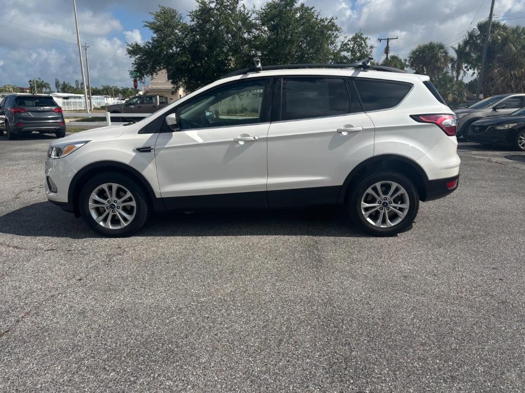2018 Ford Escape SE  5381R