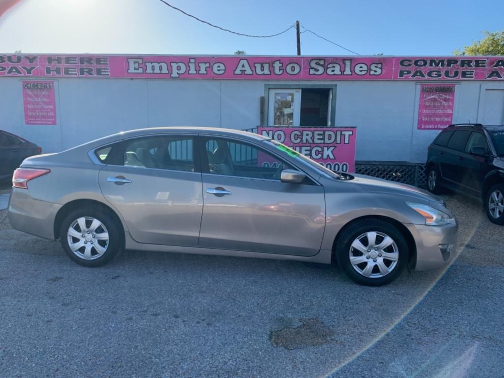 Photo of 2013 Nissan Altima Base in Bradenton, FL 2013 Nissan Altima Base  5486