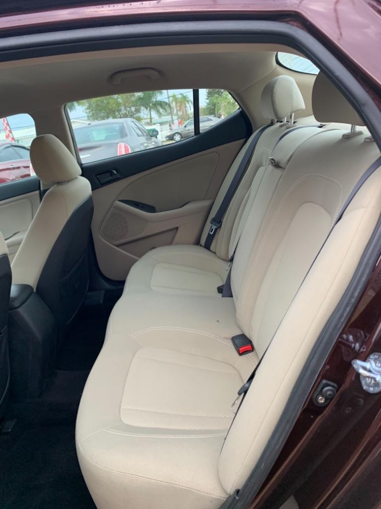 2011 Kia Optima LX:5489