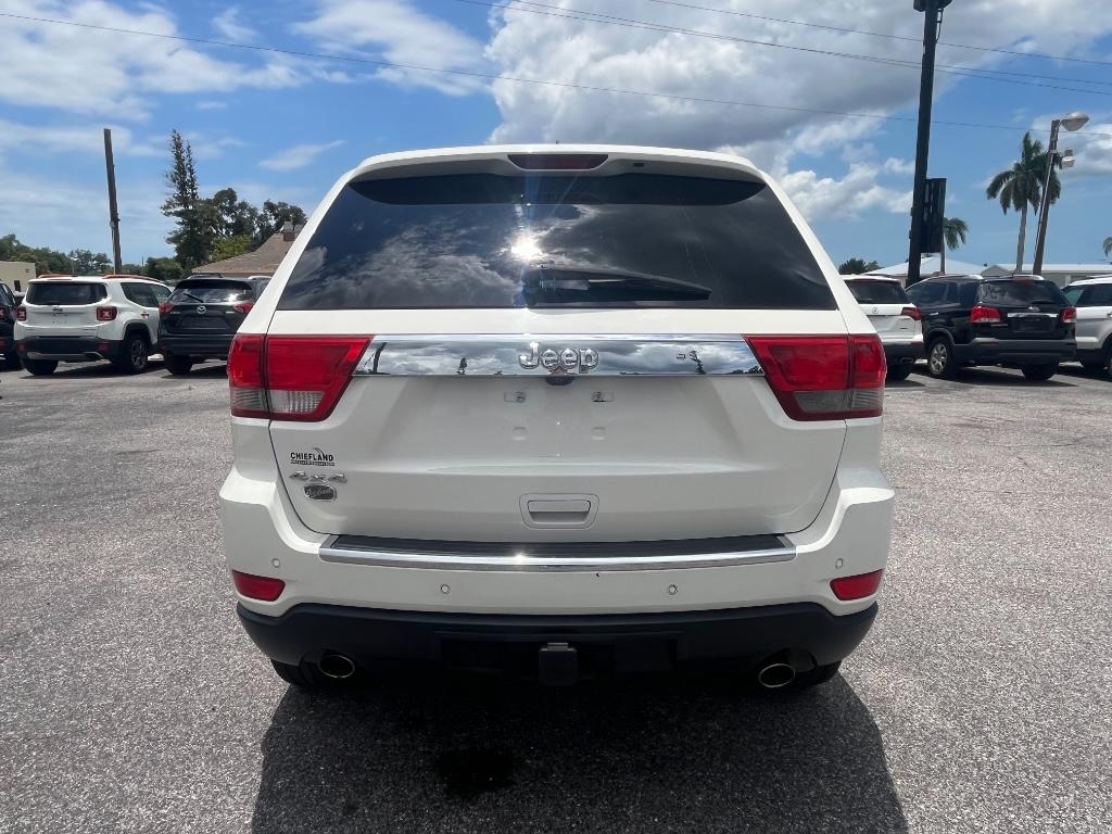 2011 Jeep Grand Cherokee Overland:5528R