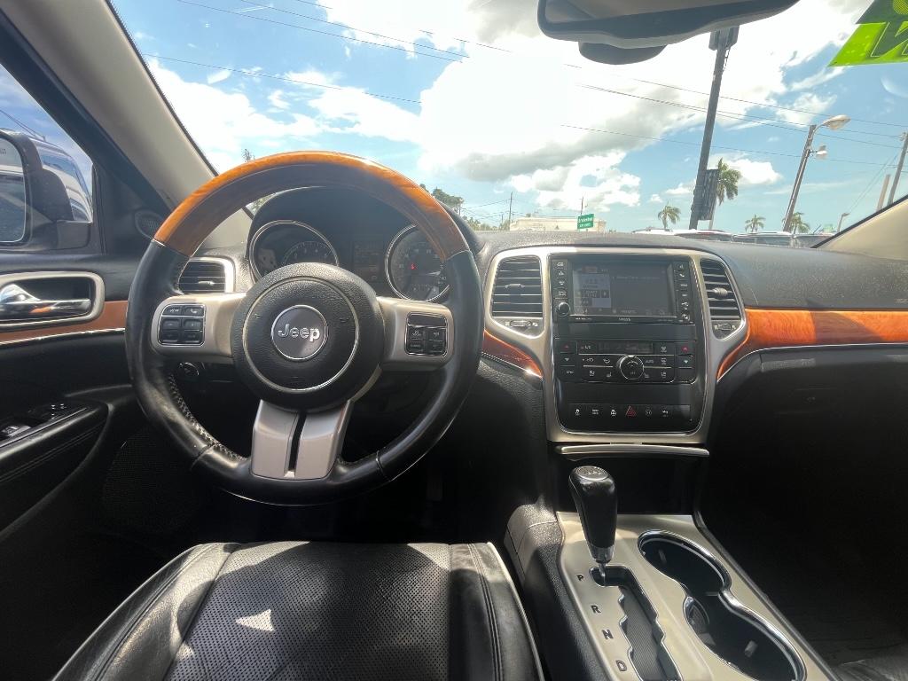 2011 Jeep Grand Cherokee Overland:5528R
