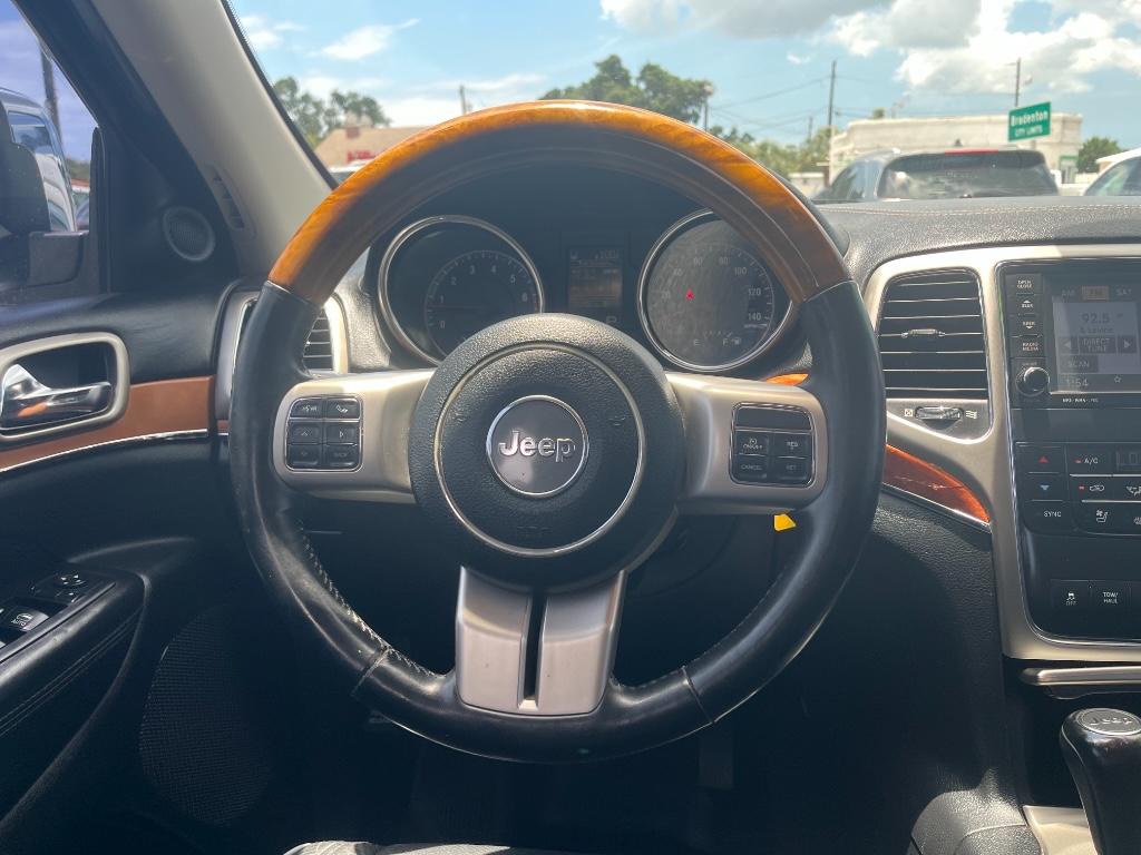 2011 Jeep Grand Cherokee Overland:5528R