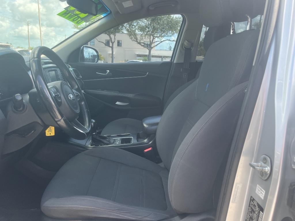 2016 Kia Sorento L:5616R