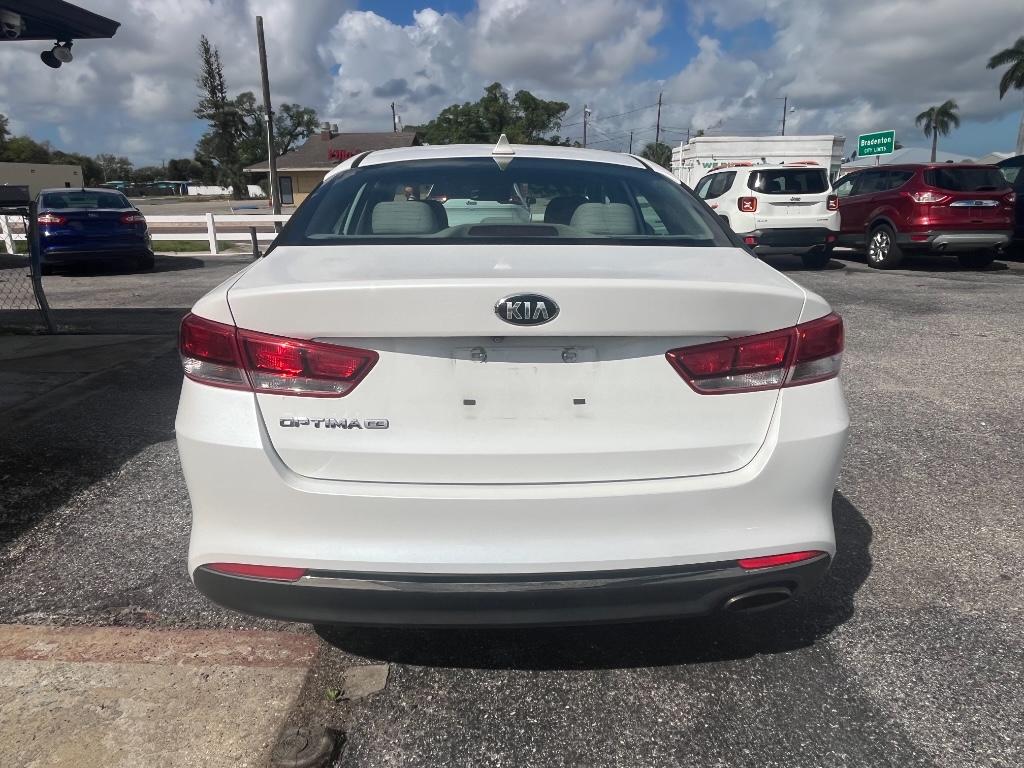 2016 Kia Optima LX:5674R