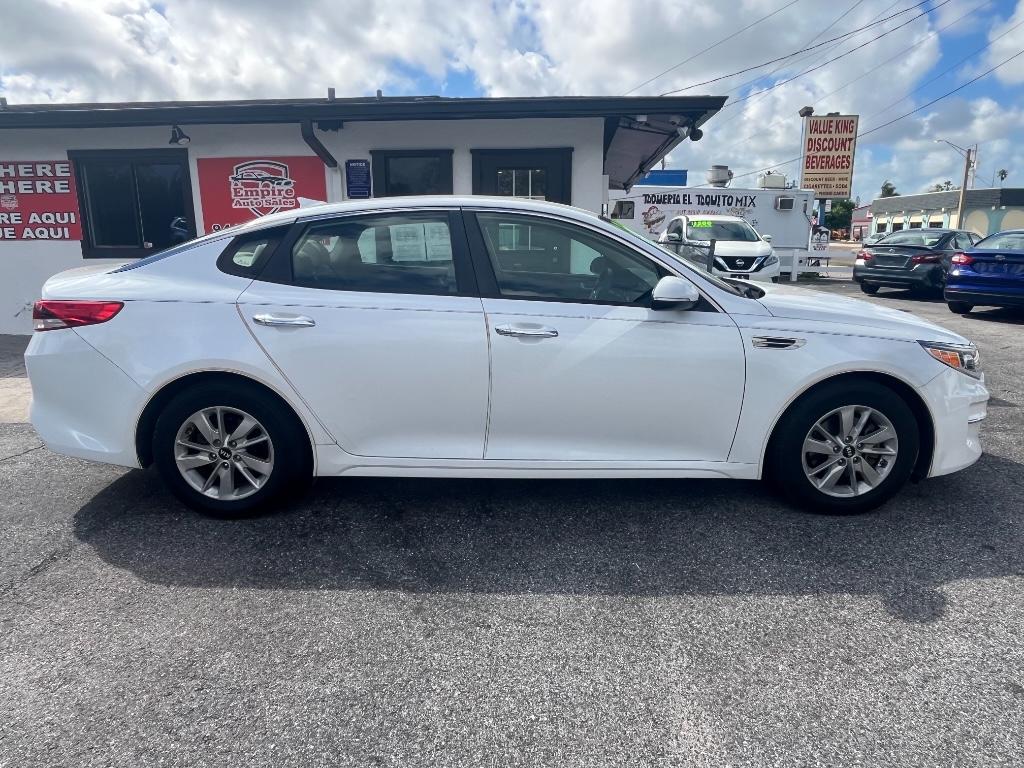 2016 Kia Optima LX:5674R