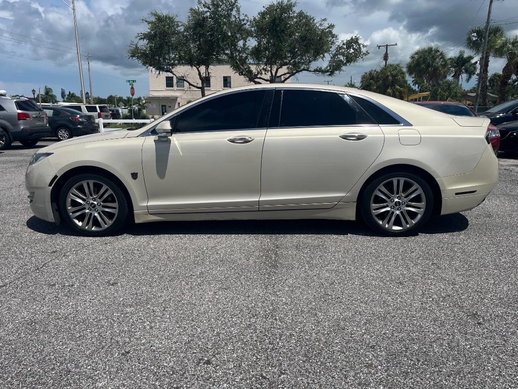 2015 LINCOLN MKZ Base  5686RR