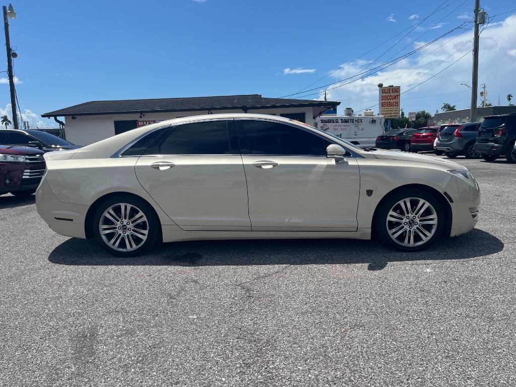 2015 LINCOLN MKZ Base:5686RR