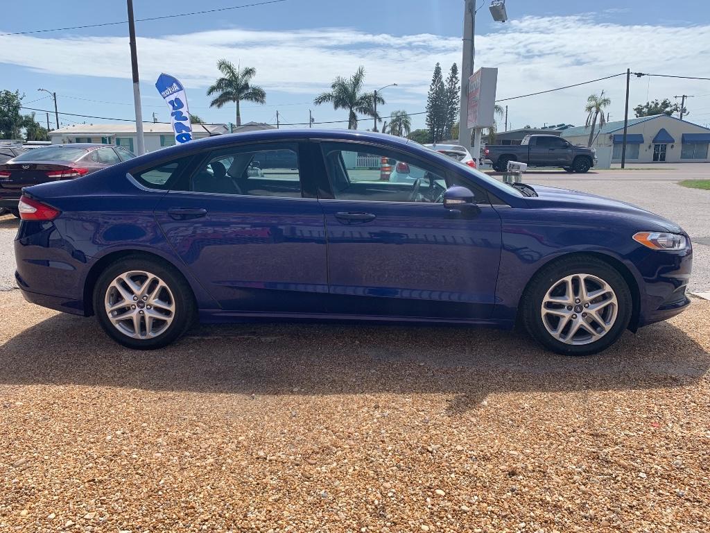 2013 Ford Fusion SE:5715RR