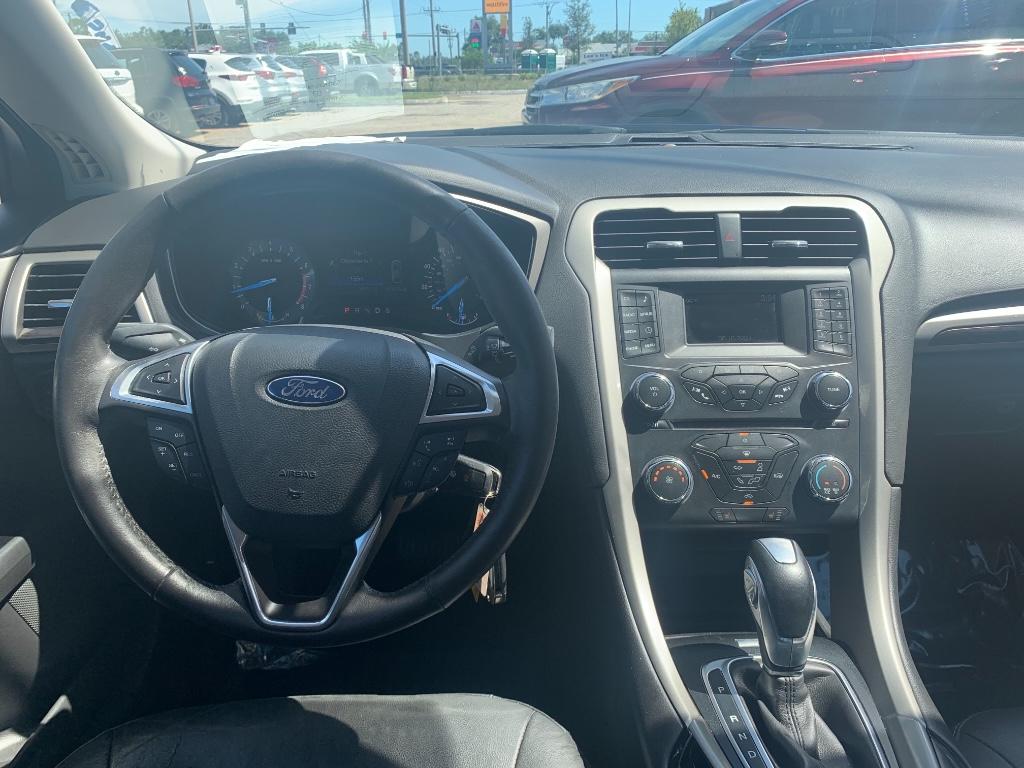 2015 Ford Fusion SE:5726R