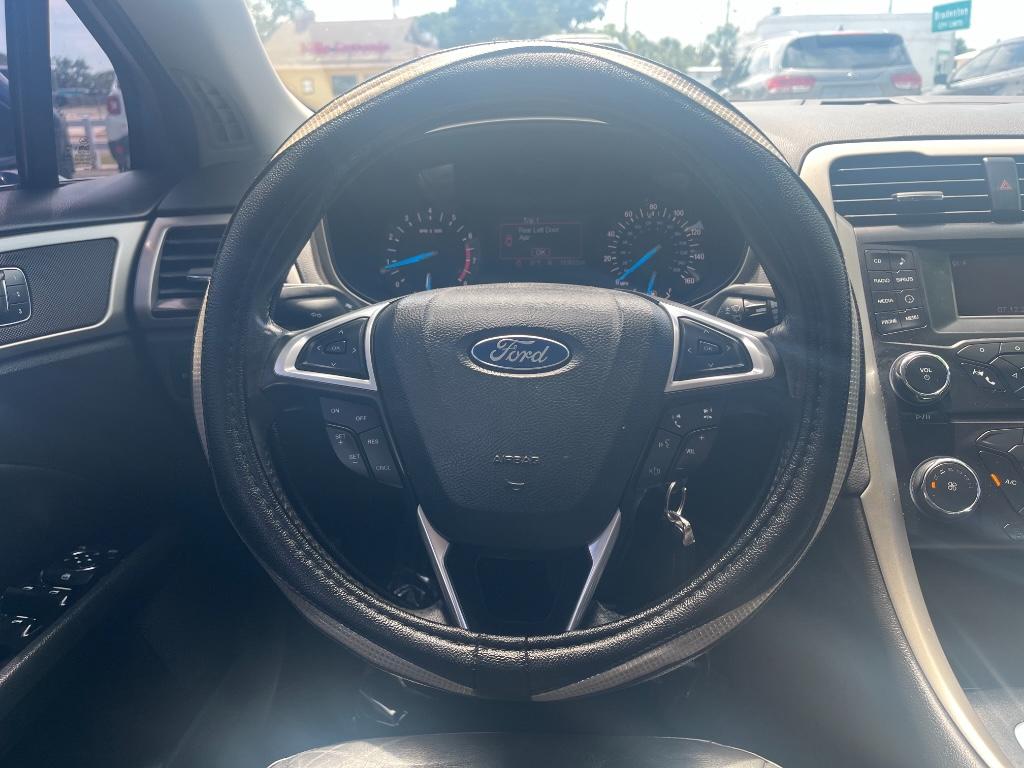 2015 Ford Fusion SE:5726R