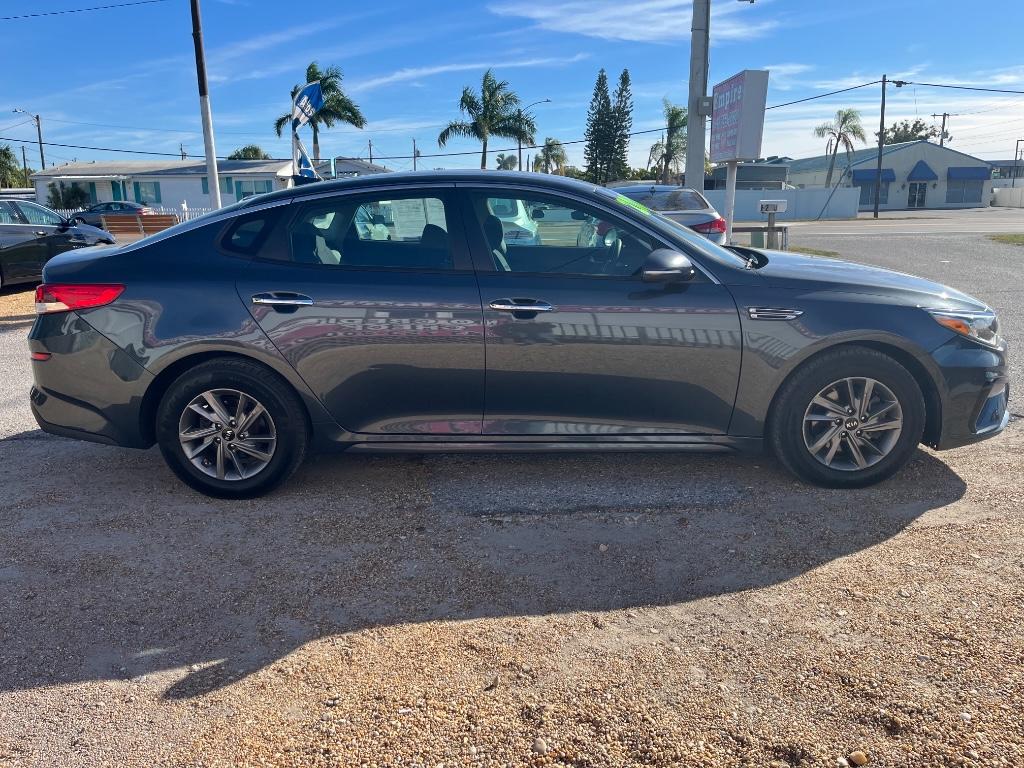 2020 Kia Optima LX:5747