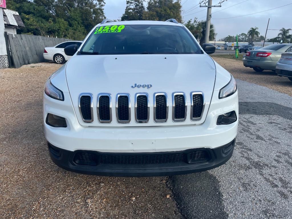 2017 Jeep Cherokee Sport:5756
