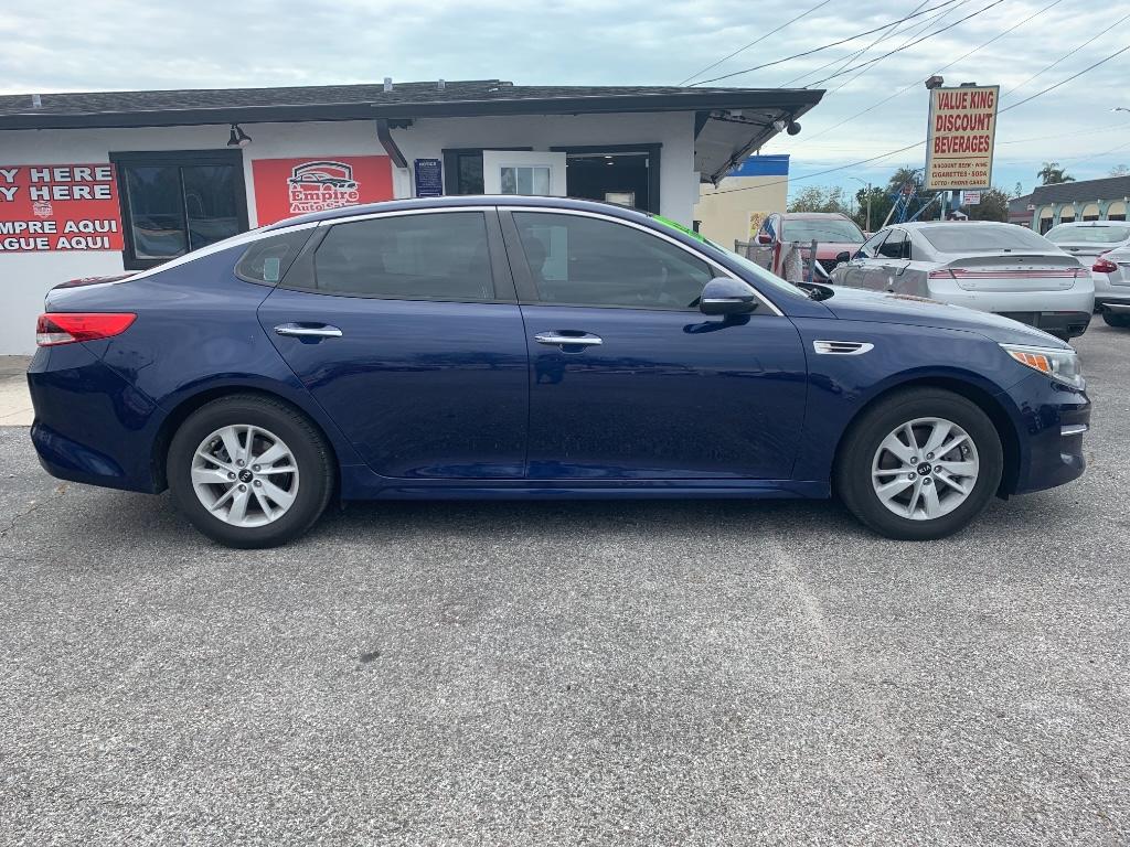2017 Kia Optima LX:5772