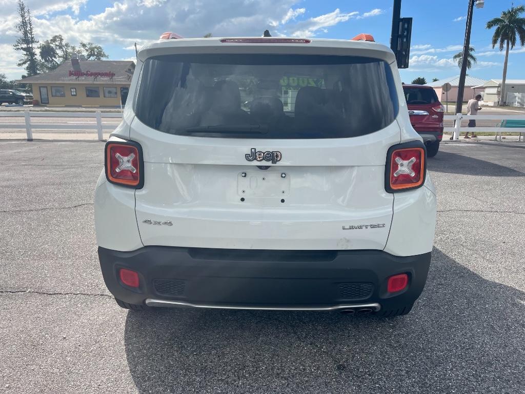 2015 Jeep Renegade Limited:5782