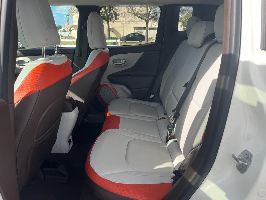 2015 Jeep Renegade Limited:5782