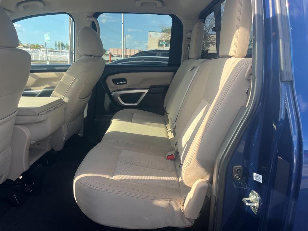 2017 Nissan Titan Platinum:5787