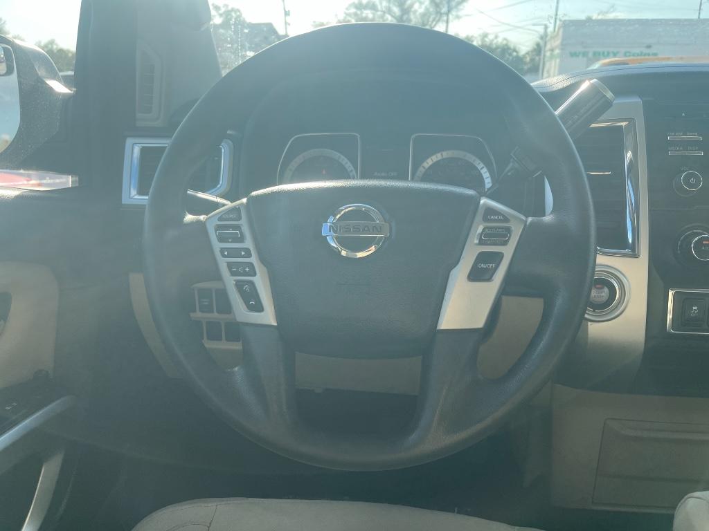 2017 Nissan Titan Platinum:5787